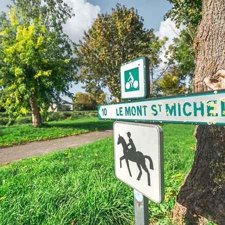 La Parenthese Amoureuse Pontorson Esterno foto